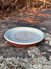 Load image into Gallery viewer, Garlic Grater Dish/Plate  Sage 5”
